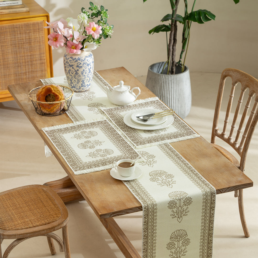Gewebter Läufer mit vintage‑orientalischem Blumenmuster und Fransen