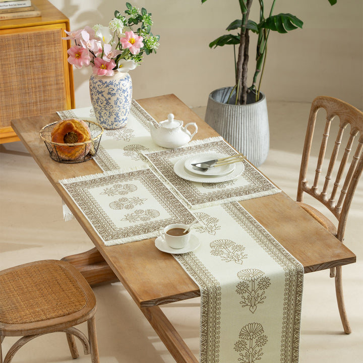 Gewebter Läufer mit vintage‑orientalischem Blumenmuster und Fransen