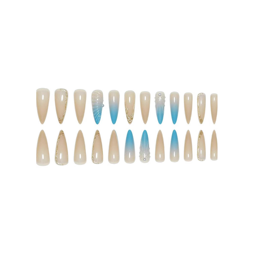 Künstlerisches Shell-Design Nagelverlängerungen Karnz