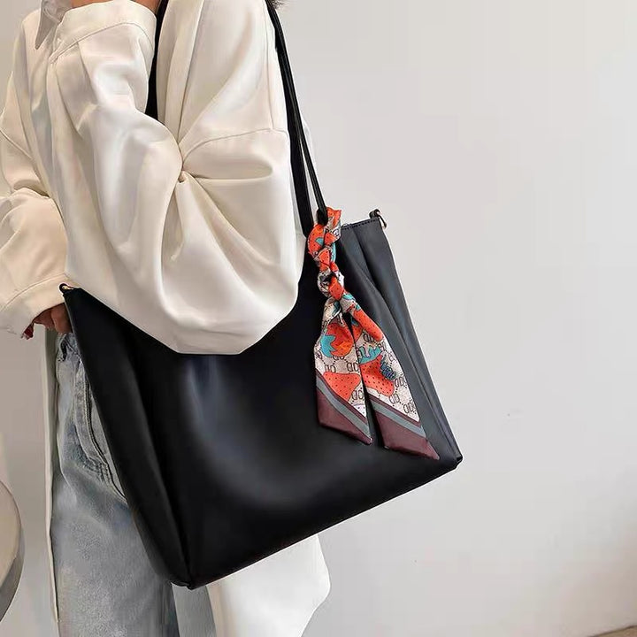 Moderne Handtasche mit Verstellbarem Schulterriemen Karnz