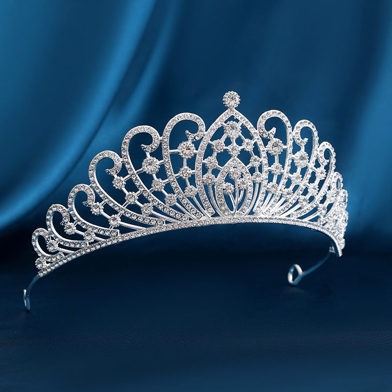 Damen Elegante Strass-Tiara mit floralen Details Karnz