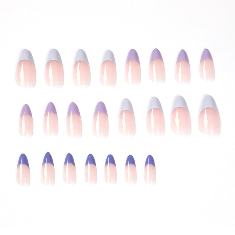 Elegante Nagelkunst mit modernes Ombre-Design Karnz