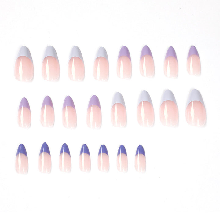 Elegante Nagelkunst mit modernes Ombre-Design Karnz
