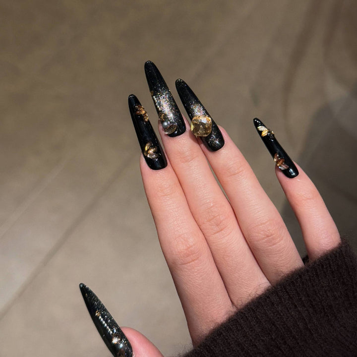 Premium Glitzerndes Stiletto Press-On Nagelset Karnz