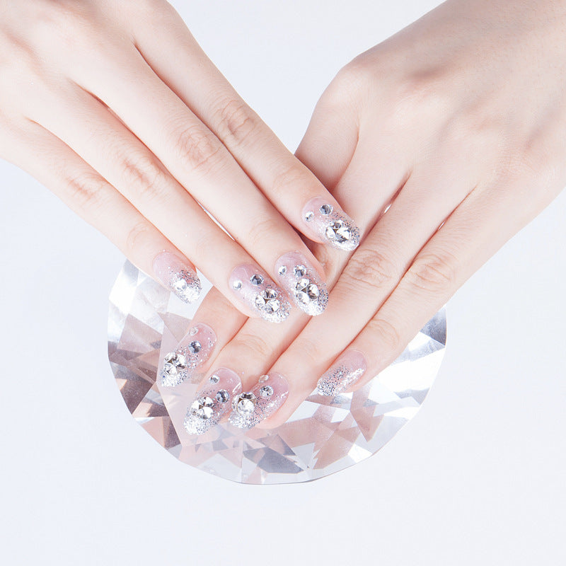 Glitzerndes kunsthandwerkliches Press-On-Nagelset Karnz