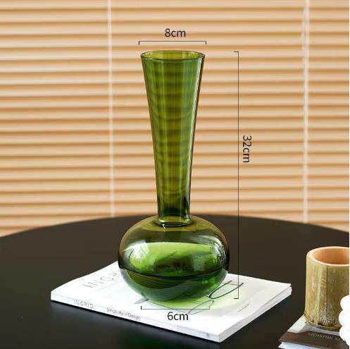 Hochwertige Glasvase mit schlankem Design Karnz