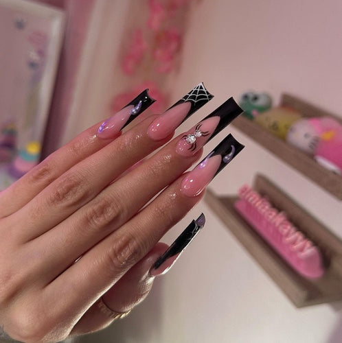 Künstlerische 3D-Spinnennetz-Acryl-Nagelverlängerungen Karnz