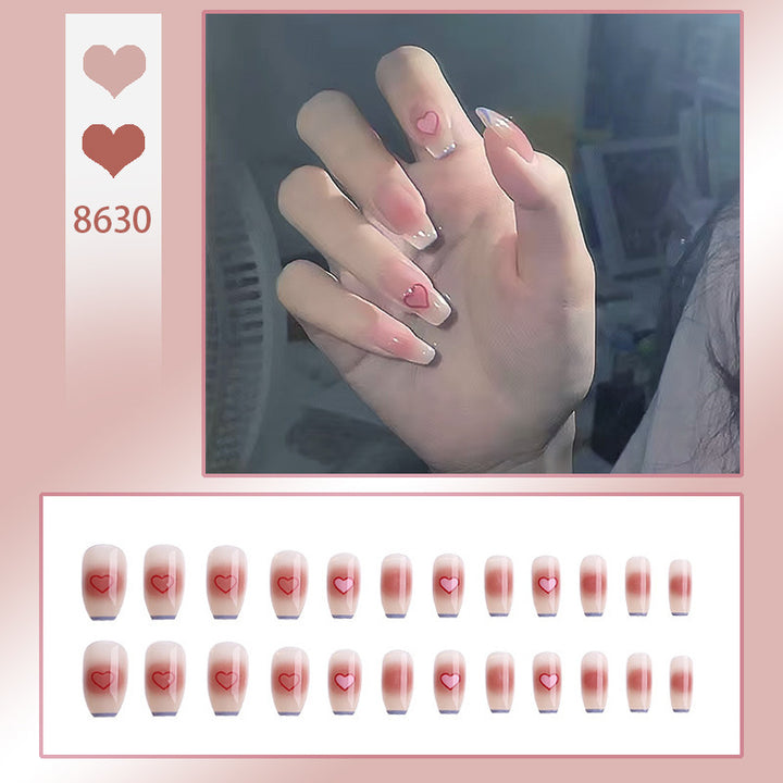 Kunstnagelset mit elegantem French-Tipp und Glitzerakzenten Karnz