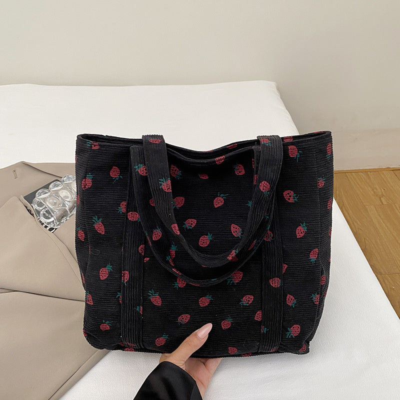 Verspielte Erdbeer-Print Corduroy Tragetasche Karnz