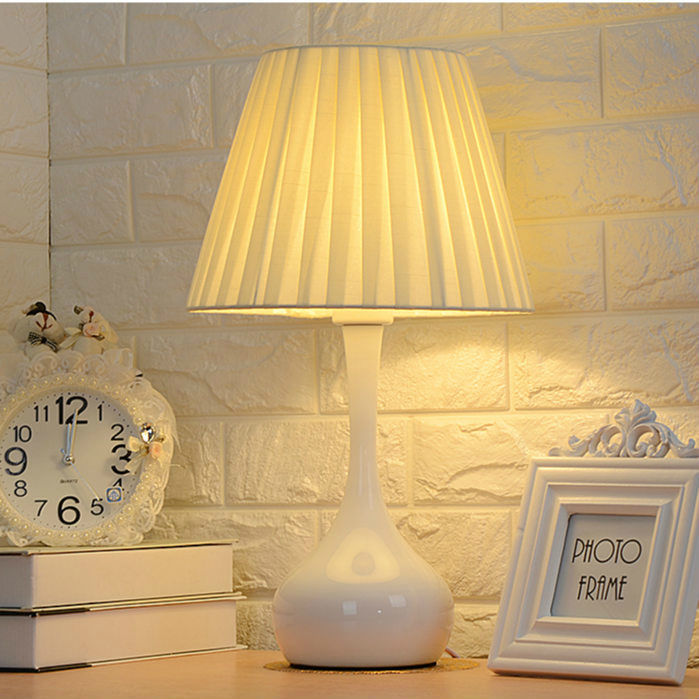 Stylische LED Tischlampe