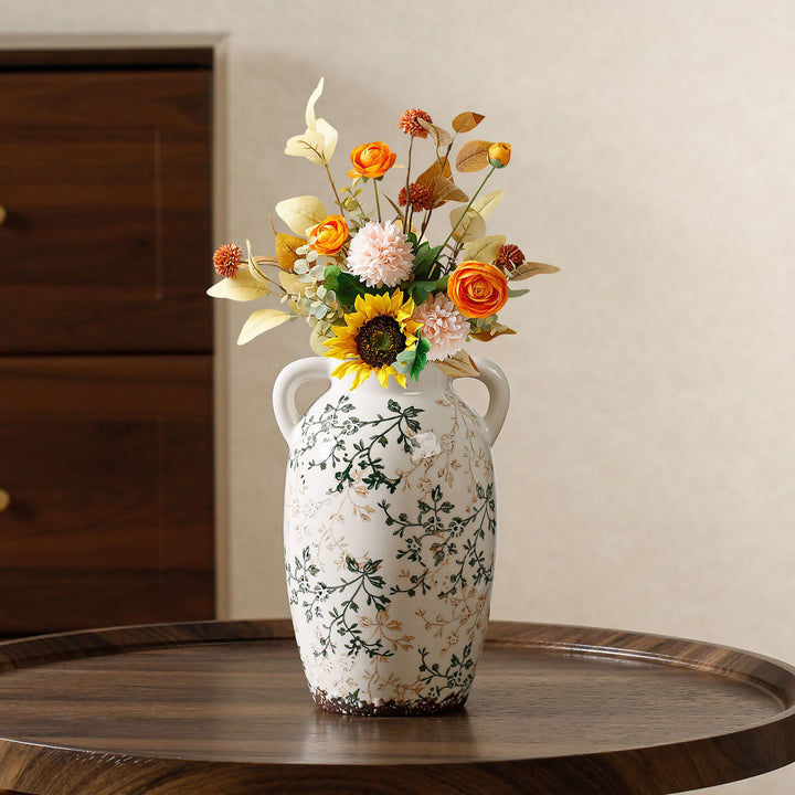 Elegante und kunstvoll verzierte Keramikvase Karnz