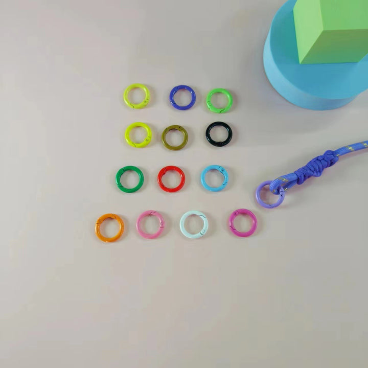 Vielseitiger Clip-On Schlüsselring Karnz