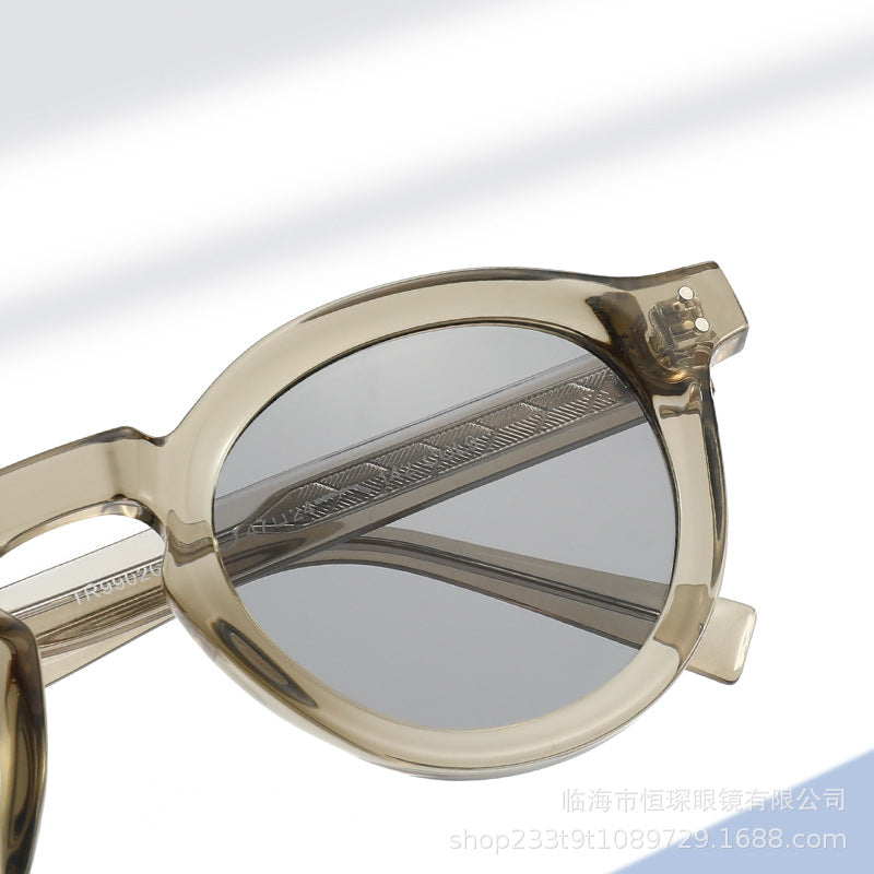 Damen modische Sonnenbrille im modernen Ovaldesign Karnz