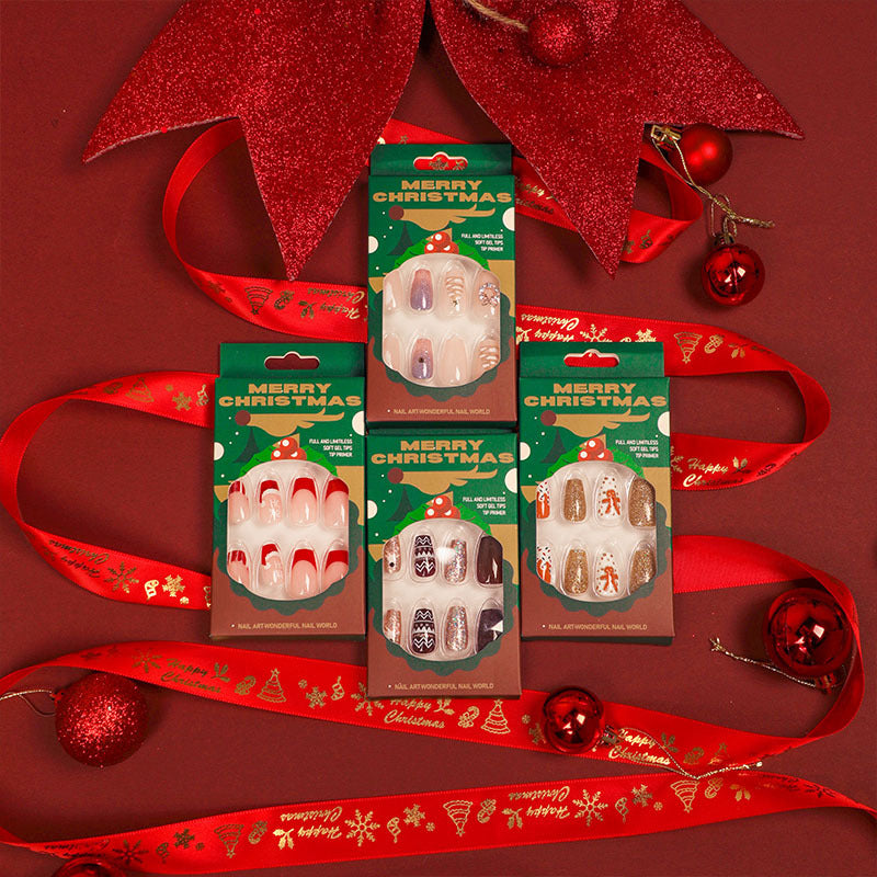 Künstliche Nagelverlängerungen im festlichen Weihnachtsdesign Karnz
