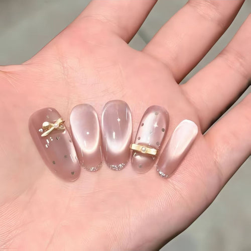 Elegantes Press-On Nagelkunst-Set mit dekorativen Akzenten Karnz