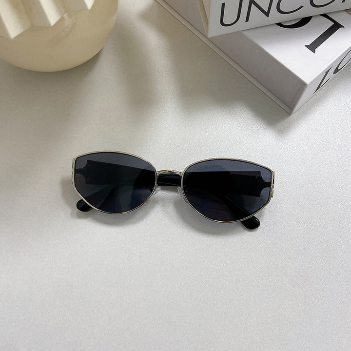 Modische Cat-Eye Sonnenbrille mit Goldenem Rahmen Karnz