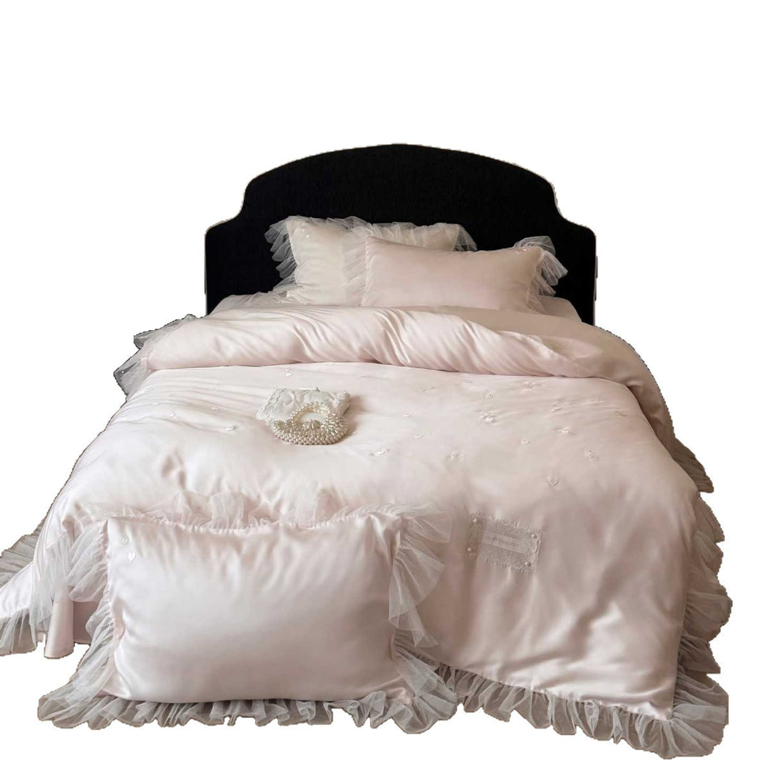 Seidenglattes Duvetbezug-Set mit mehrlagigem Organza-Volant und filigraner Applikation