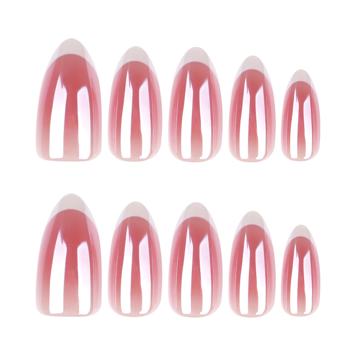 Elegante French-Tip Nagelverlängerungen Karnz