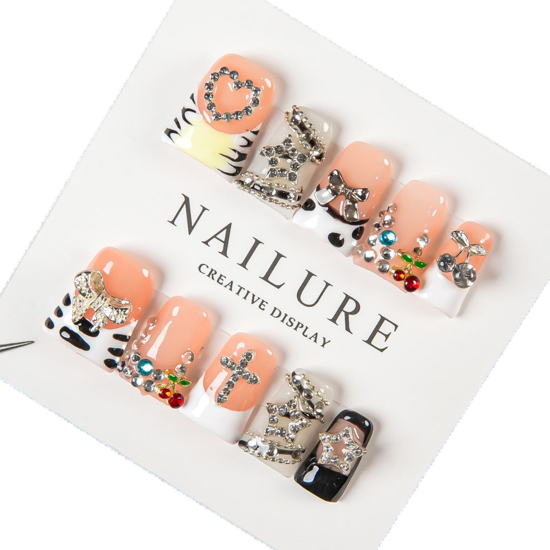 Kreative 3D Press-On Nagelkunst