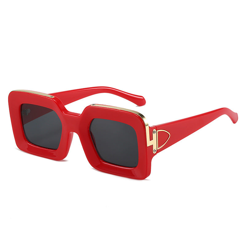 Damen quadratische Sonnenbrille mit luxuriösem Design und goldenen Akzenten Karnz