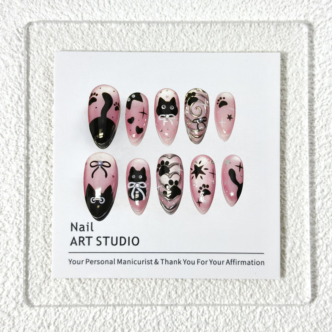 Kunstnagelset mit Katzenmuster Karnz
