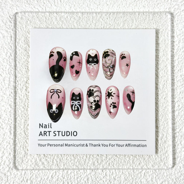 Kunstnagelset mit Katzenmuster Karnz