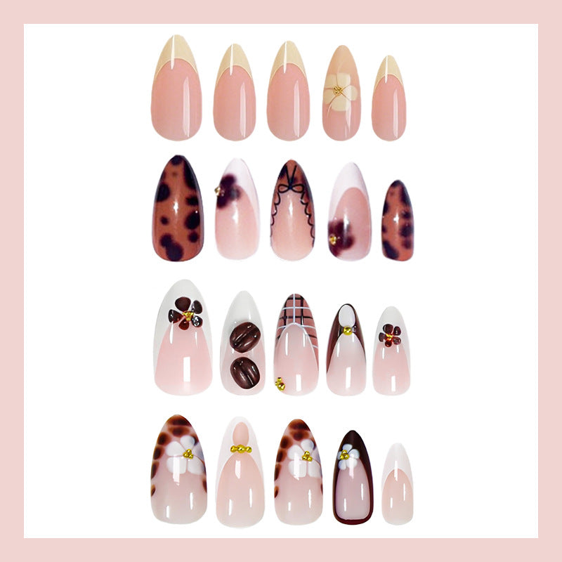 Kunstnagelset mit kreativen Blüten- und Tiermotiven Karnz