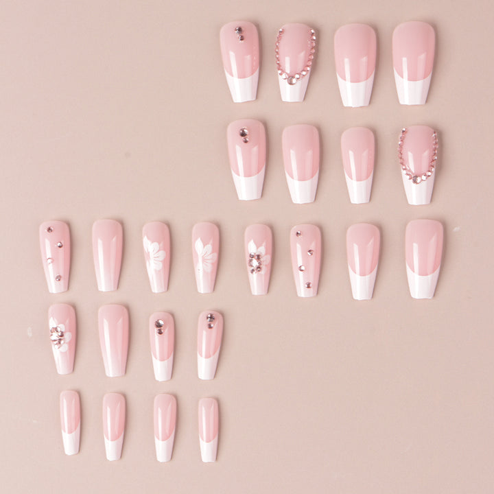 Blumenverzierte Press-On-Nagelspitzen Karnz