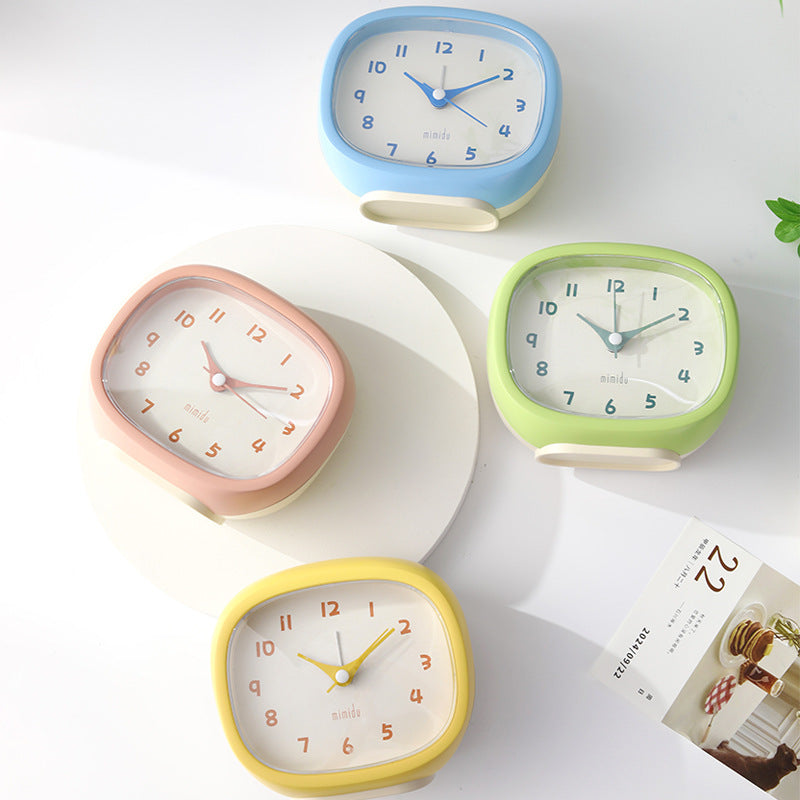 Tischuhr Im Modernen Retro-Design Karnz