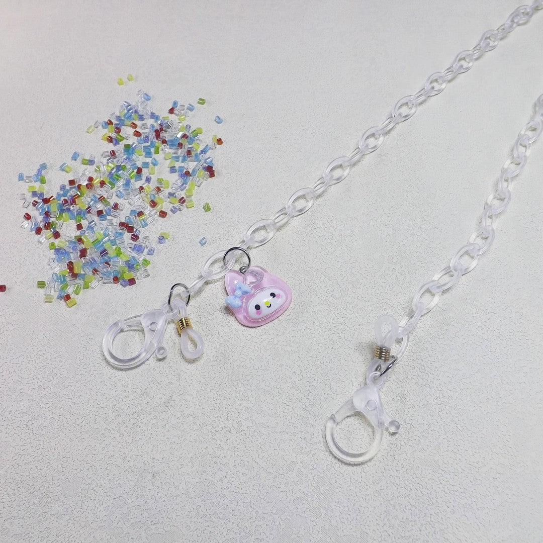 Verspielte Brillenhalterkette Aus Transparentem Material Karnz