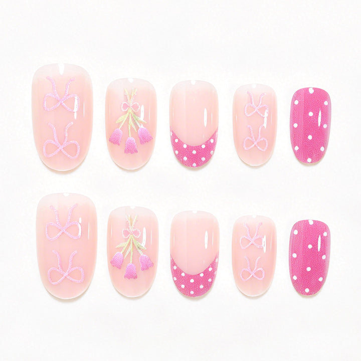 Künstlerisches Florales Nagelkunst Design Karnz