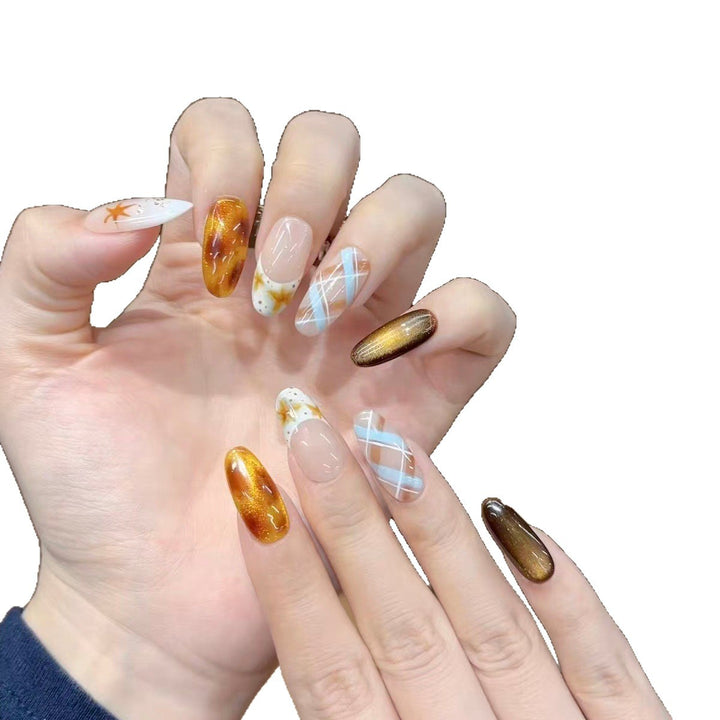Dekorative Nagelkunst Karnz