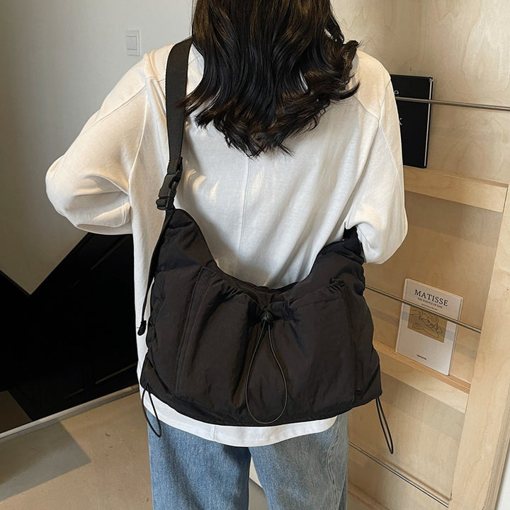 Gepolsterte Sling-Schultertasche Karnz