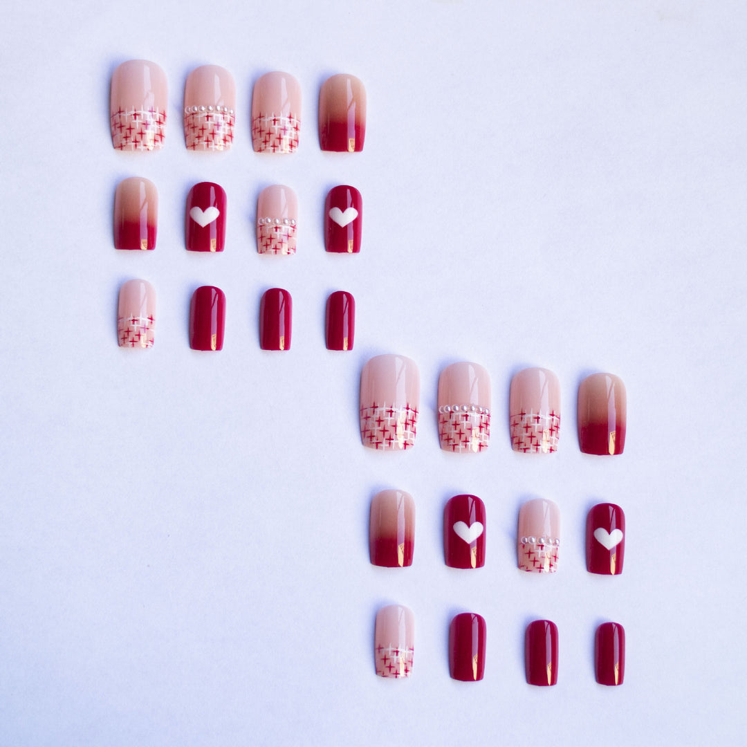 Stylisches Herz- und Ombre-Nagelkunst-Set