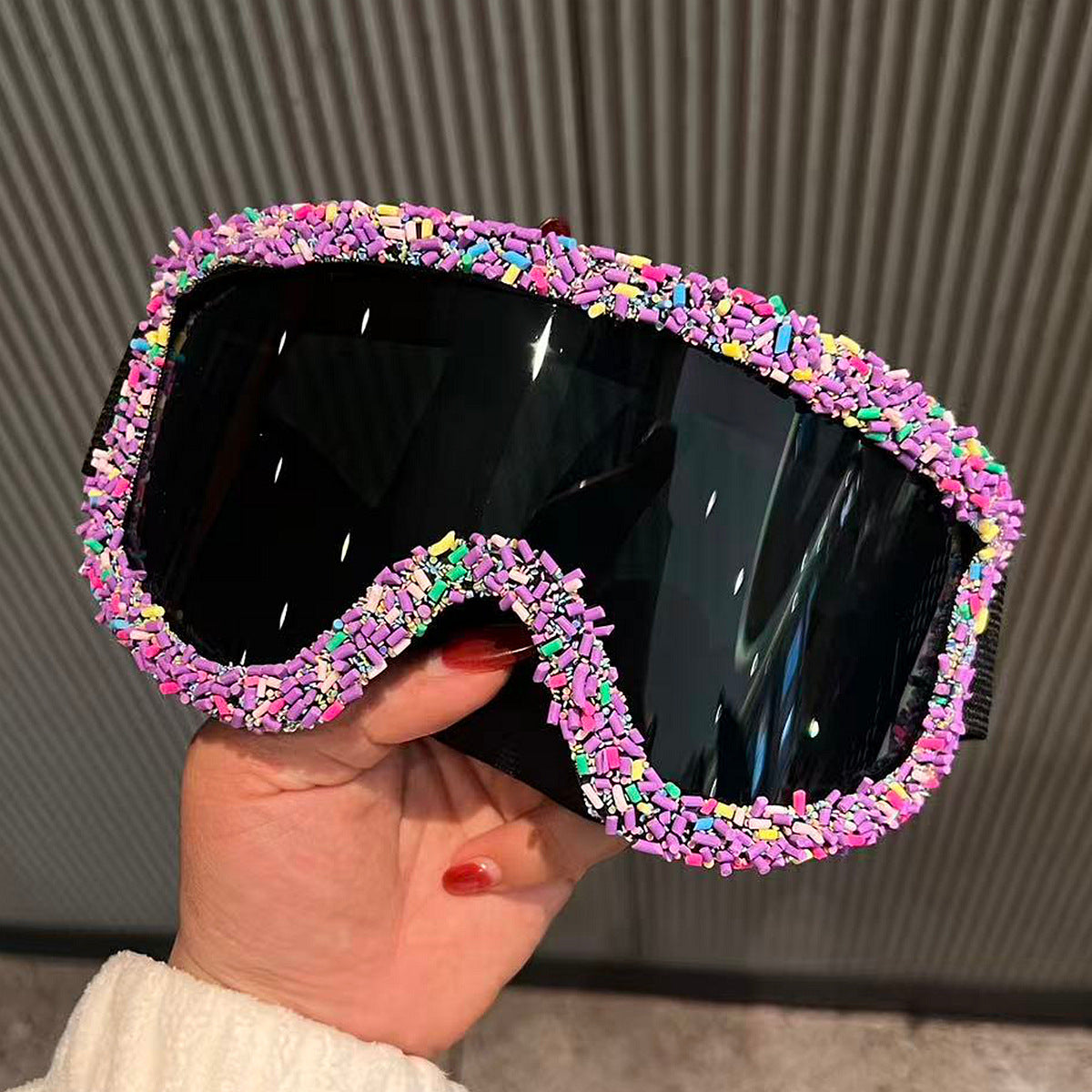 Damen stylische Skibrille mit einzigartigem Dekor Karnz