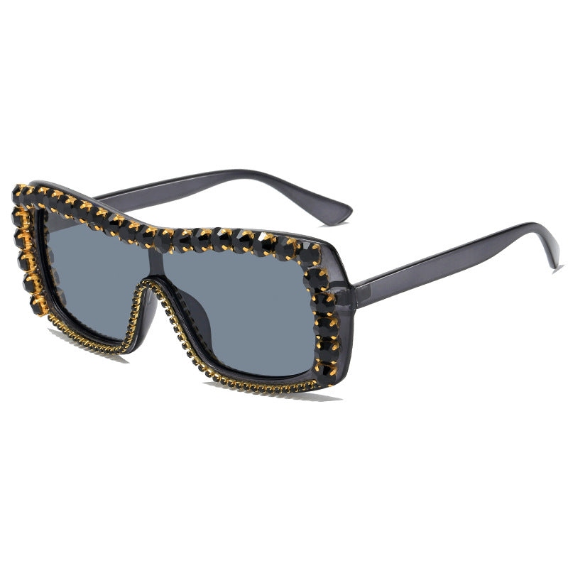 Damen extravagante Sonnenbrille mit funkelnden Akzenten Karnz