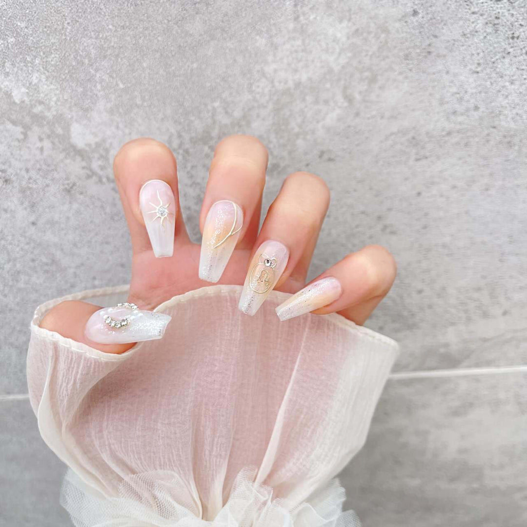 Elegantes handgefertigtes Press-On-Nagelset