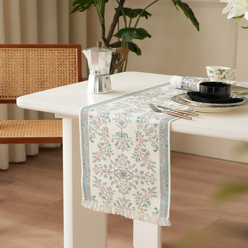 Gewebter Jacquard-Tischläufer mit floralem Medaillon und Fransen Karnz