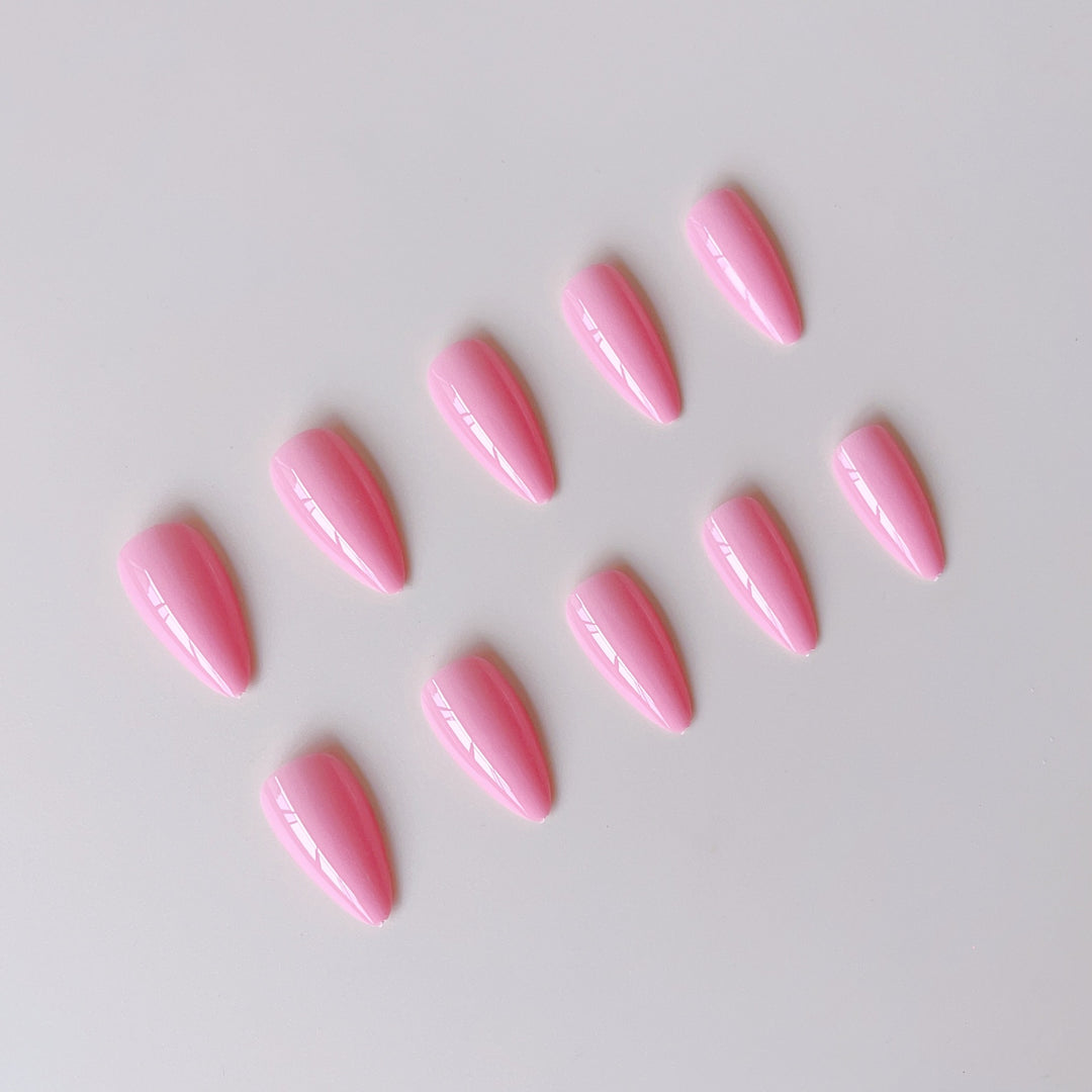 Elegante Kunstnagelspitzen mit Hochglanz-Finish Karnz