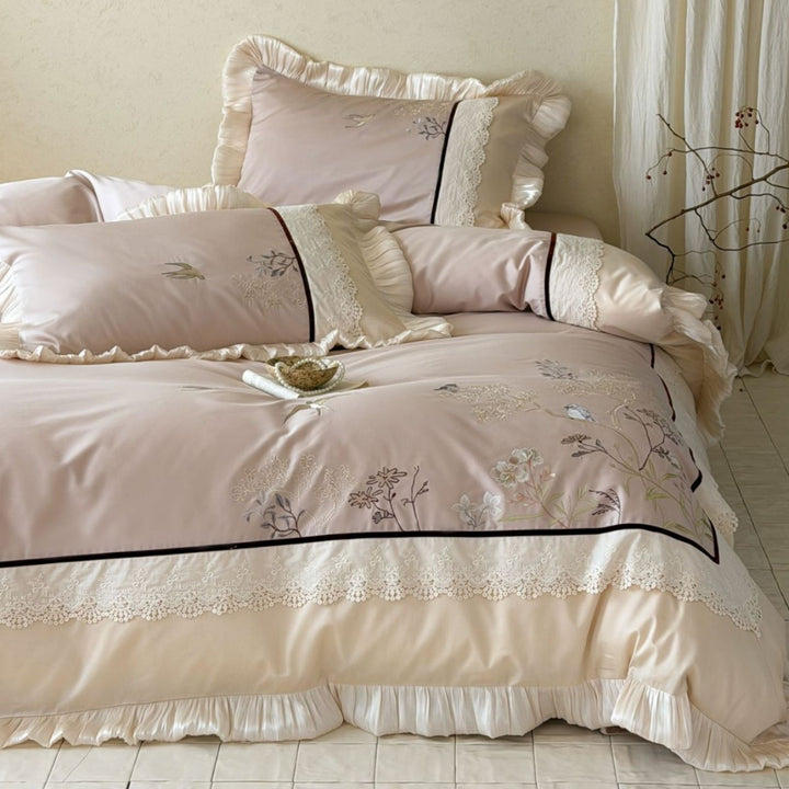 Luxuriös besticktes Satin-Rüsch-Bettwäsche-Set
