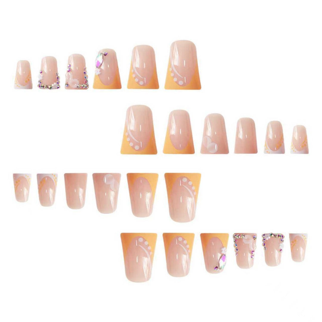 Dekorative florale Strass-Nagelerweiterungen Karnz