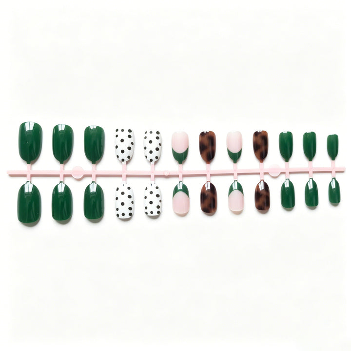 Künstlerisches Nail Art Set mit gemischten Designs