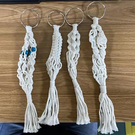 Schlüsselschmuck mit Makramee-Design Karnz