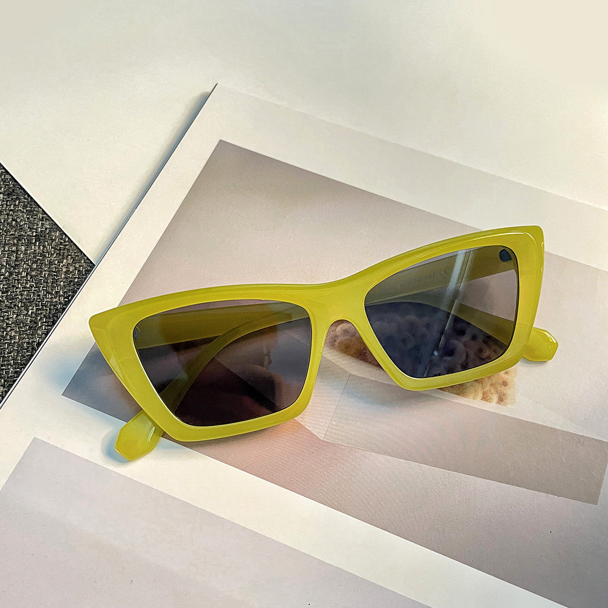 Damen geometrische Sonnenbrille mit stylischem Kunststoffrahmen Karnz