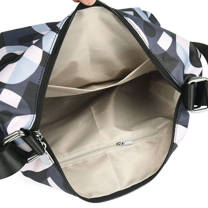 Geräumige Mehrfachtaschen-Schultertasche Karnz