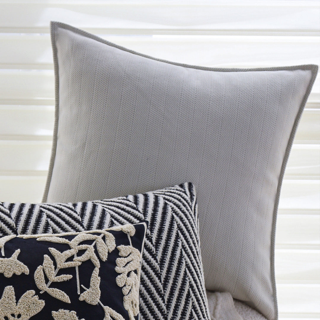 Elegantes Wohnkissen mit strukturiertem Design