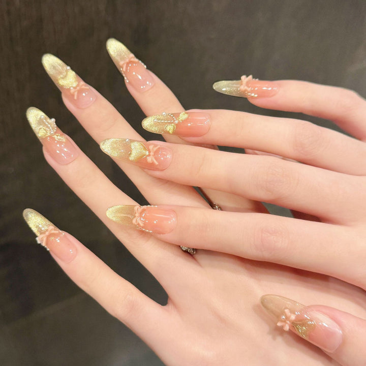 Dekoratives Press-On-Nagelkunst-Set mit glitzernden französischen Spitzen und floralen Akzenten