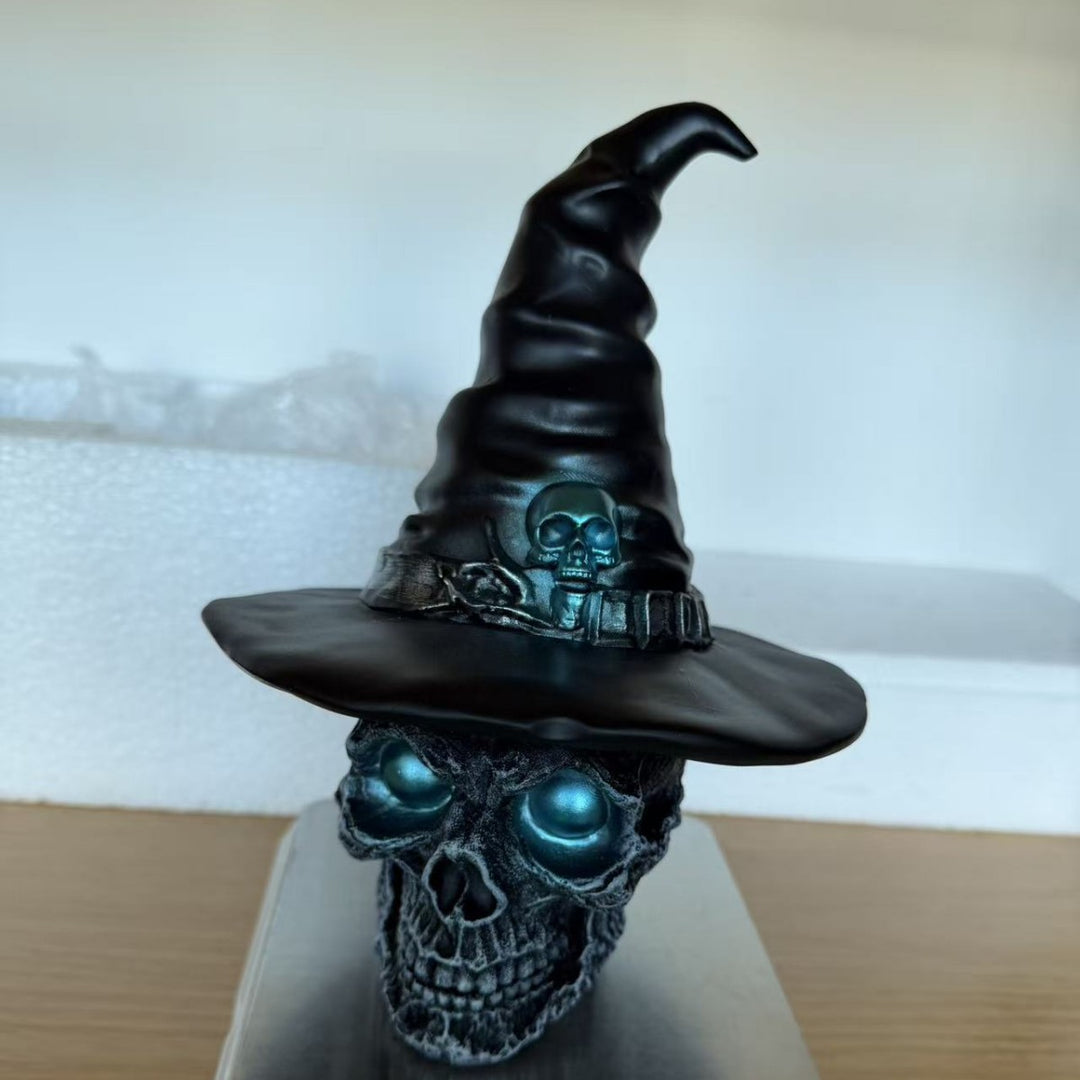 Dekorative Totenkopf mit Hexenhut Karnz