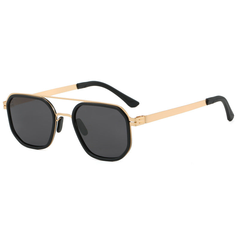 Damen modische Sonnenbrille im modernen stilvollen Design Karnz