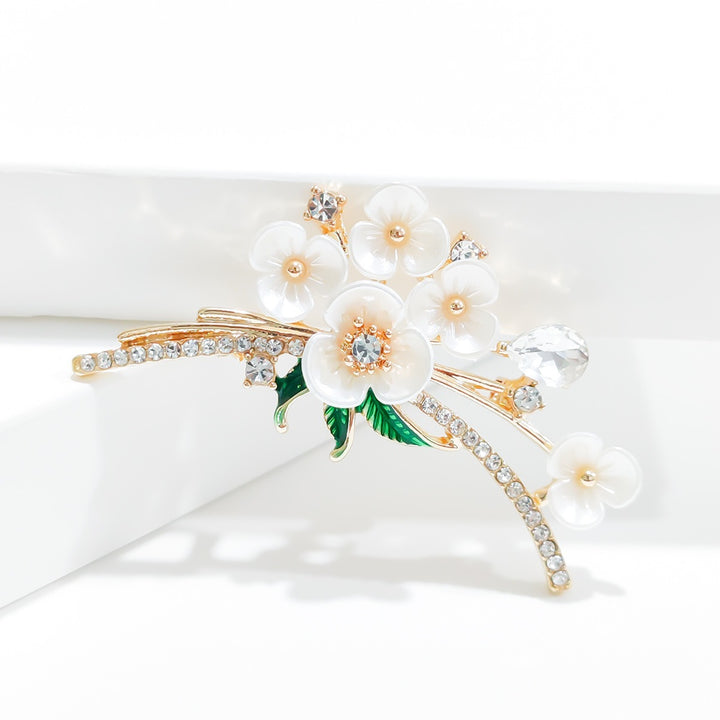 Exquisite Blumenbrosche Karnz